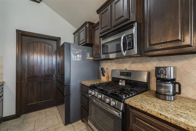 11728 SW 20th Street, Yukon, OK 73099