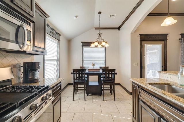 11728 SW 20th Street, Yukon, OK 73099