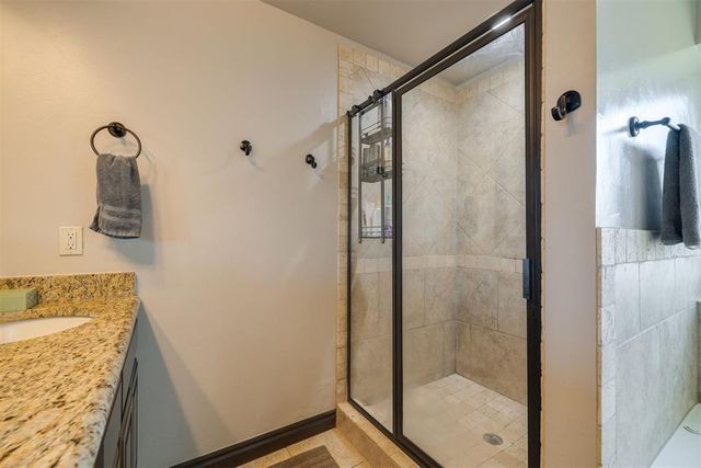 11728 SW 20th Street, Yukon, OK 73099