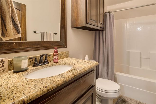 11728 SW 20th Street, Yukon, OK 73099
