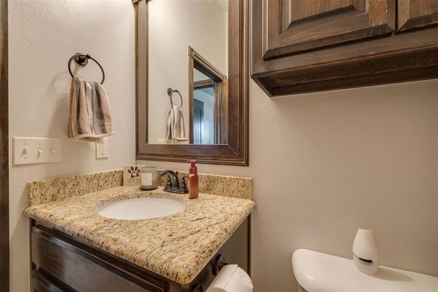 11728 SW 20th Street, Yukon, OK 73099