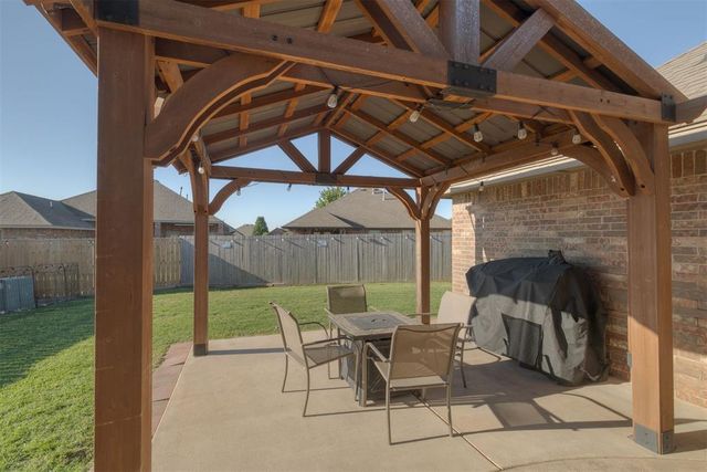 11728 SW 20th Street, Yukon, OK 73099
