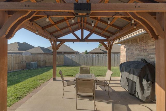 11728 SW 20th Street, Yukon, OK 73099