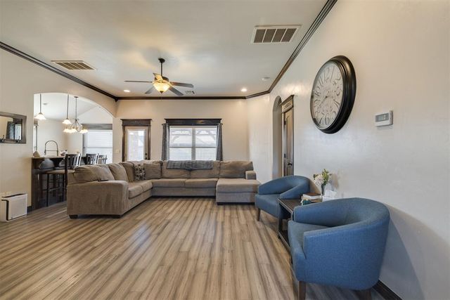 11728 SW 20th Street, Yukon, OK 73099