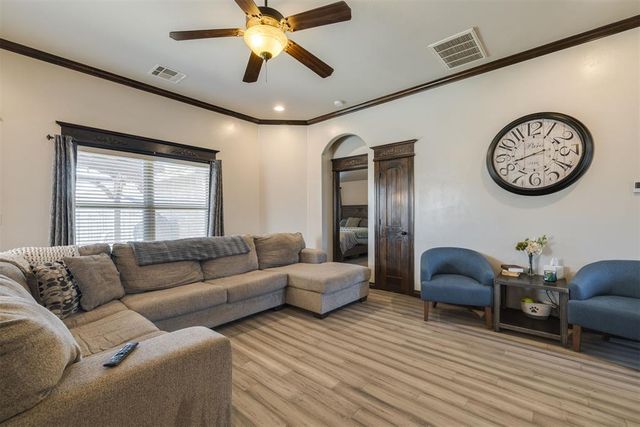 11728 SW 20th Street, Yukon, OK 73099