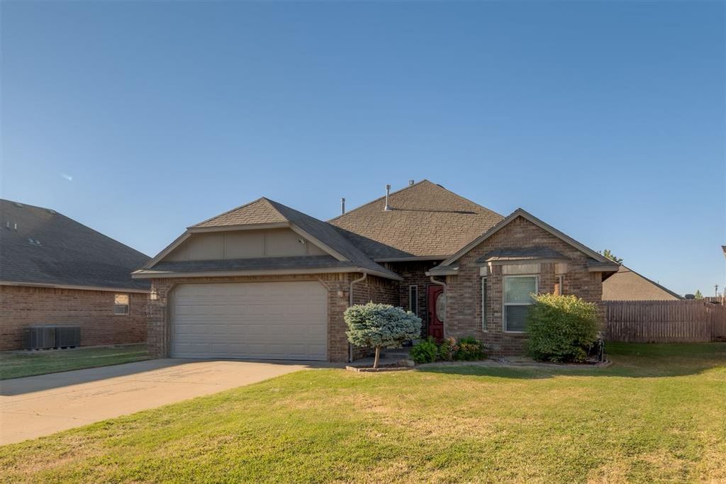 11728 SW 20th Street, Yukon, OK 73099