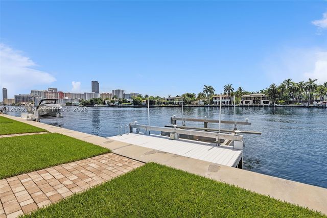 21103 NE 38th Ave 77, Aventura, FL 33180