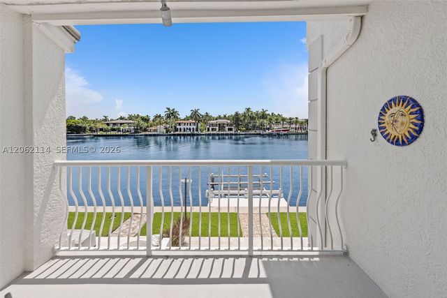 21103 NE 38th Ave 77, Aventura, FL 33180