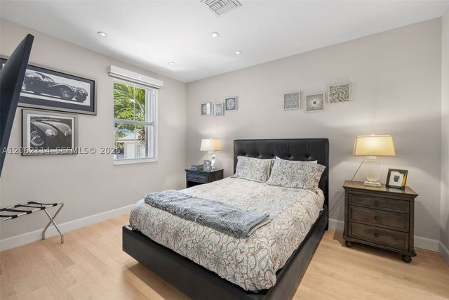 21103 NE 38th Ave 77, Aventura, FL 33180
