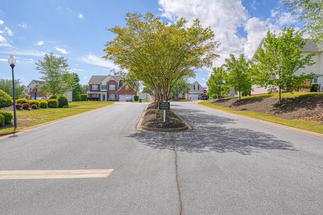 278 Wycliff Drive, Spartanburg, SC 29301
