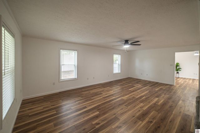 100 Clear Creek, Paducah, KY 42001