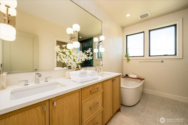 3609 NW 62nd Street, Seattle, WA 98107