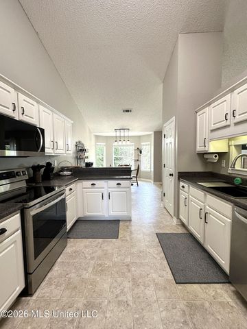 3031 Brookwood Drive, Ocean Springs, MS 39564