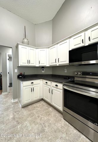 3031 Brookwood Drive, Ocean Springs, MS 39564