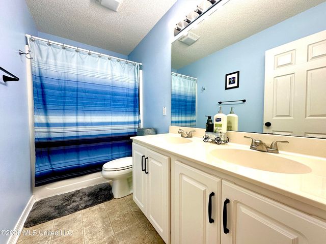 3031 Brookwood Drive, Ocean Springs, MS 39564