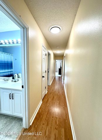 3031 Brookwood Drive, Ocean Springs, MS 39564