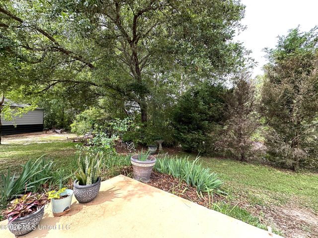 3031 Brookwood Drive, Ocean Springs, MS 39564