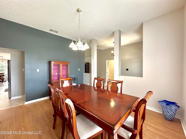 3031 Brookwood Drive, Ocean Springs, MS 39564
