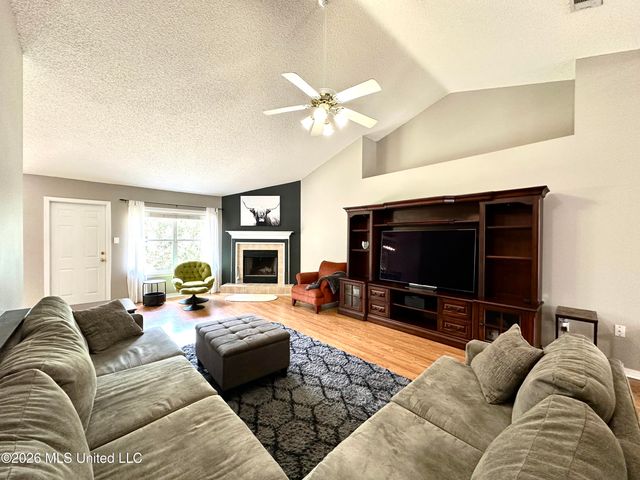3031 Brookwood Drive, Ocean Springs, MS 39564