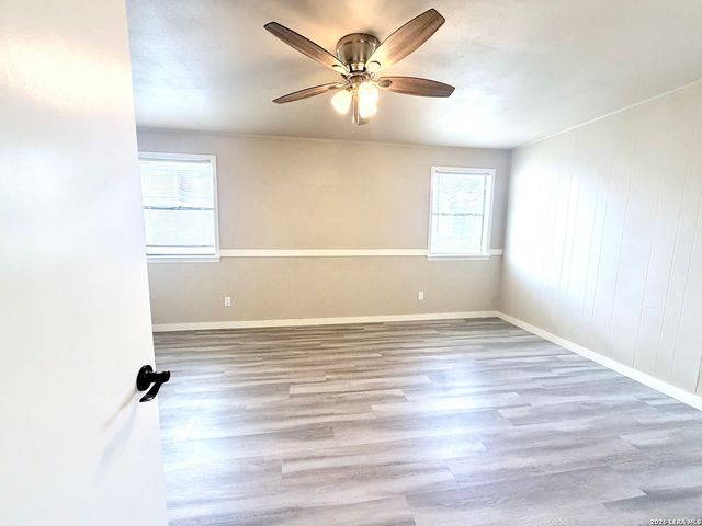 103 Brentwood Dr, New Braunfels, TX 78130