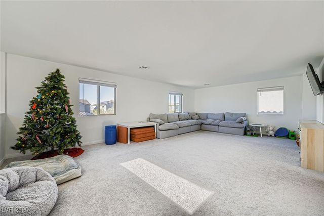 6834 Camino Real Street, North Las Vegas, NV 89086