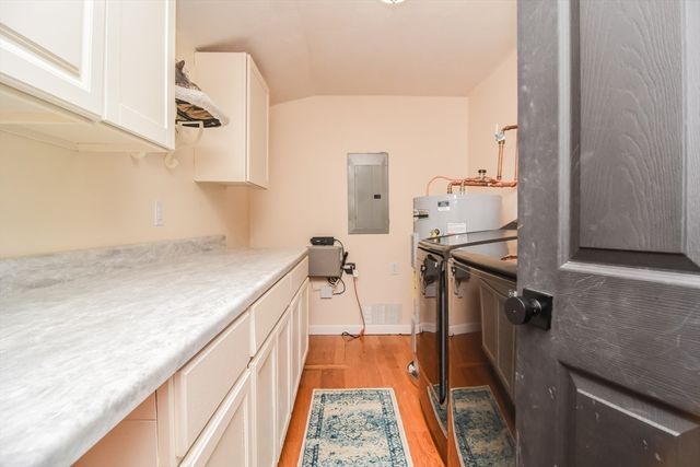 51 Richardson Ave, Dracut, MA 01826