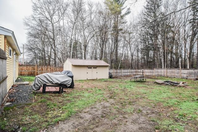 51 Richardson Ave, Dracut, MA 01826