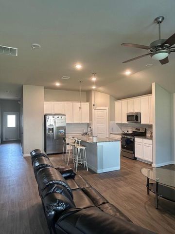 3003 Middleton Drive, Rosenberg, TX 77471