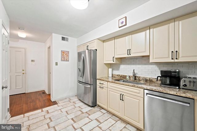12 KINCAID CT, Media, PA 19063