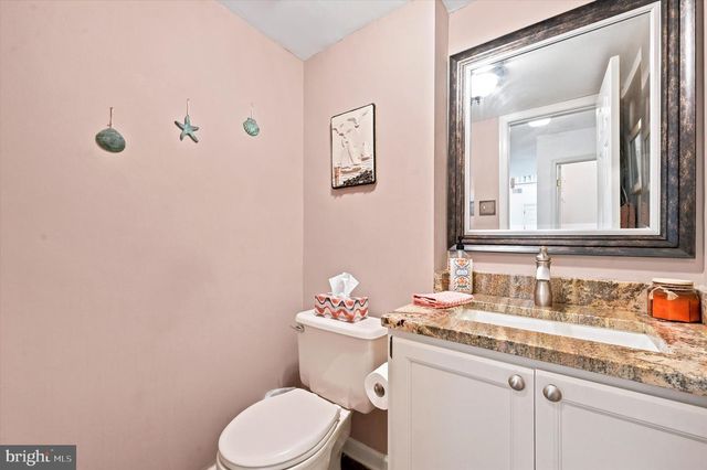 12 KINCAID CT, Media, PA 19063