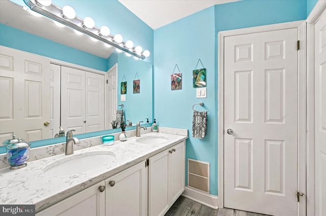 12 KINCAID CT, Media, PA 19063