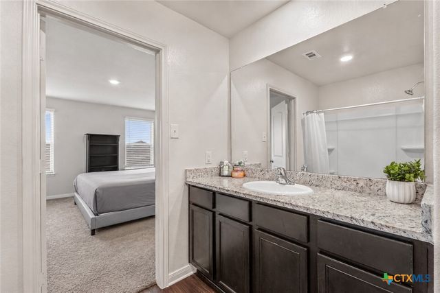 304 Hyacinth Way, Jarrell, TX 76537