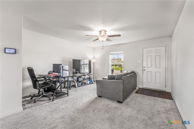 304 Hyacinth Way, Jarrell, TX 76537
