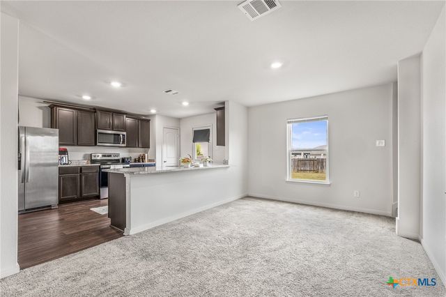 304 Hyacinth Way, Jarrell, TX 76537