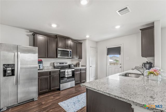 304 Hyacinth Way, Jarrell, TX 76537