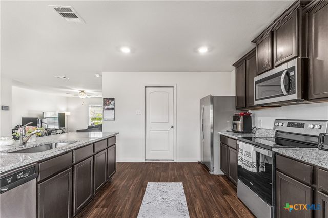 304 Hyacinth Way, Jarrell, TX 76537
