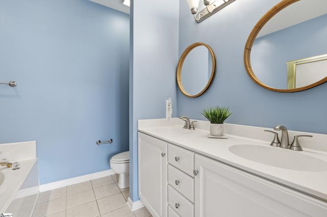 102 High Crest Court, Simpsonville, SC 29681