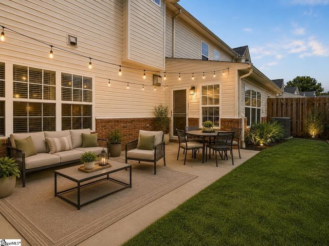 102 High Crest Court, Simpsonville, SC 29681