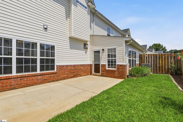 102 High Crest Court, Simpsonville, SC 29681