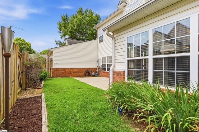 102 High Crest Court, Simpsonville, SC 29681