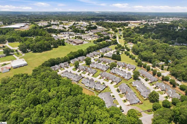 102 High Crest Court, Simpsonville, SC 29681