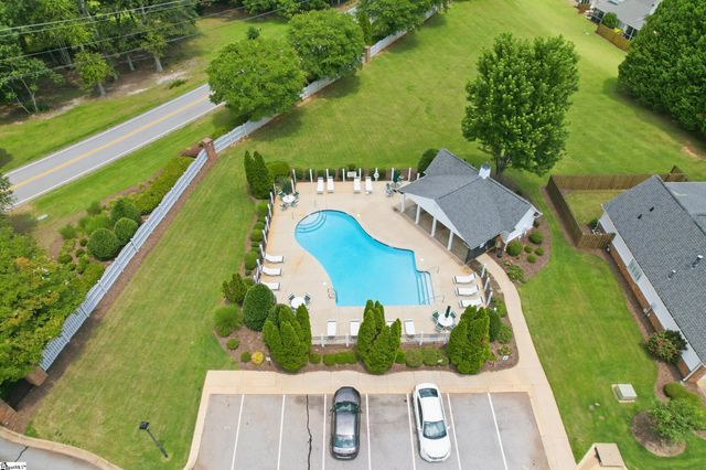 102 High Crest Court, Simpsonville, SC 29681