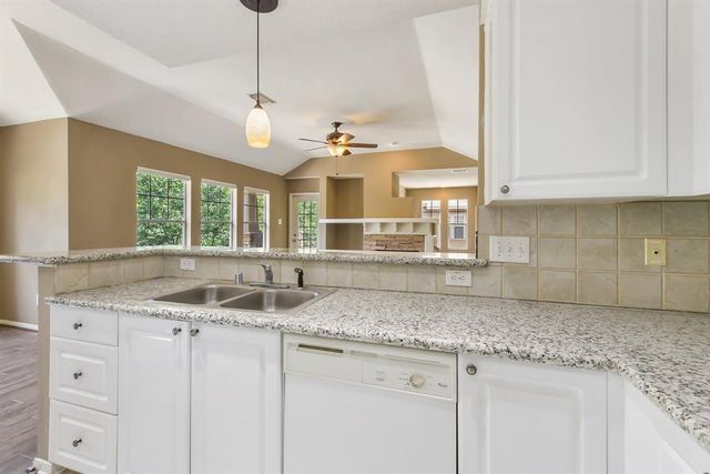 80 Scarlet Woods Court, The Woodlands, TX 77380