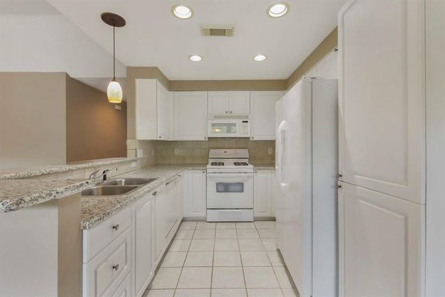 80 Scarlet Woods Court, The Woodlands, TX 77380