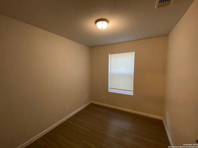 1627 N NAVIDAD ST, San Antonio, TX 78201