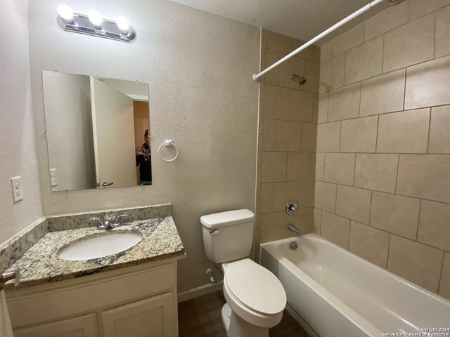 1627 N NAVIDAD ST, San Antonio, TX 78201