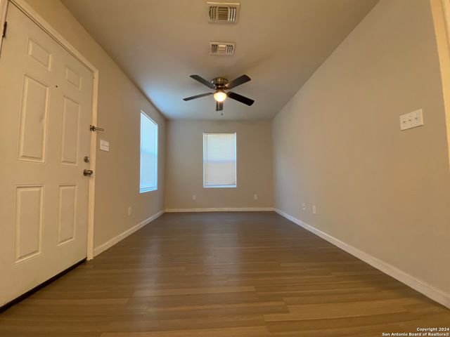 1627 N NAVIDAD ST, San Antonio, TX 78201