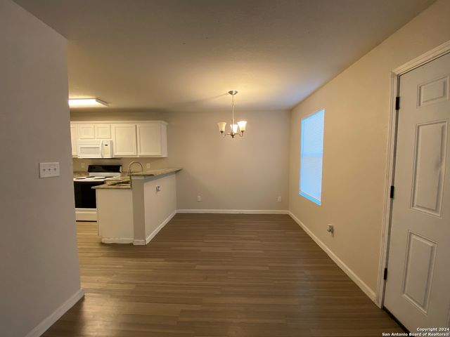 1627 N NAVIDAD ST, San Antonio, TX 78201
