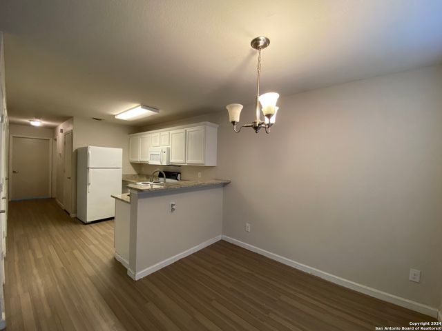 1627 N NAVIDAD ST, San Antonio, TX 78201