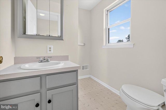 315--A OLIVE AVE, Horsham, PA 19044